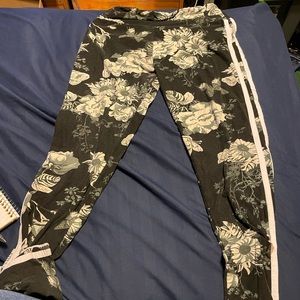 Flower leggings
